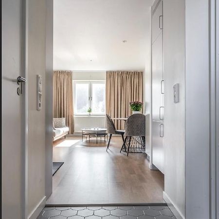 Central Apartment 5Min Drive To The Airport. 斯德哥尔摩 外观 照片
